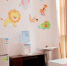 图为重庆市渝北中学校的“母婴室”，室内以温暖的粉色调为主，配备设施齐全，墙还贴着各类富有童真童趣的贴画显得爱意十足。 高吕艳杏 摄 - 重庆新闻网
