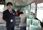 监控记下温暖7分钟：26岁女子公交车上晕倒 忙坏一车乘客 - 重庆晨网