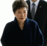 1 当地时间3月21日，韩国史上第一位遭弹劾下台的总统朴槿惠前往首尔中央地方检察厅接受调查。 - 重庆新闻网