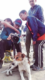 西政学子在尼泊尔的特殊旅行：为76个家庭拍照 - 重庆晨网