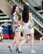 最新重庆美女街拍，让你见识哈重庆女娃儿有好乖！ - 重庆晨网