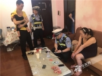 重庆警方捣毁秘密吸贩毒窝点 女子吸毒婴儿在旁“蹭烟” - 重庆晨网