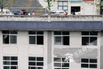 “屋顶马路”下方是小区车库。记者 石涛 摄.jpg - 重庆晨网