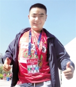 “重庆阿甘”单腿跑遍大半个中国的马拉松运动员 - 重庆晨网