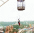大师在重庆创纪录 30米高空惊险逃脱 - 重庆晨网