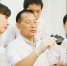 眼科主任用两万份手写病历 建成致盲眼病数据库 - 重庆晨网