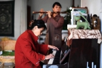 女学霸今年86岁 寝室如公主屋，每天练字弹琴学尤克里里 - 重庆晨网