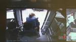 女孩公交车上晕倒 司机调转车头送她到医院 - 重庆晨网