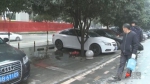 停车位设在消火栓边 这是故意要考司机的技术吗 - 重庆晨网