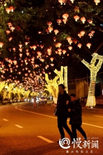 美翻！渝中区迎春灯饰点亮“天上的街市” - 重庆晨网