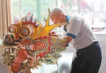 7岁开始制作， 重庆风筝老人65年做了2000多只风筝 - 重庆晨网