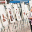 1月19日，重庆市美术界“艺绘新时代·共筑中国梦——党的十九大精神主题美术创作作品展”在沙坪坝区文化广场举行。 记者 熊明 摄 - 重庆新闻网