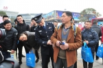 重庆警方“梦想驿站”主场活动赢得过往旅客青睐 - 公安厅