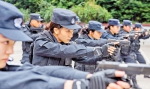 　　2月26日，重庆市公安局特警总队，英姿飒爽的女警进行战术训练。 - 重庆新闻网