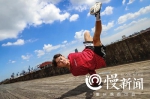 组队易烊千玺，学徒上百人，重庆17岁小伙录制《这就是街舞》火了 - 重庆晨网