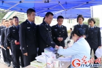 “热血”温暖社会 重庆警察学院开展师生无偿献血活动 - 公安厅