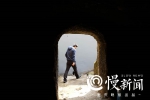 沿江峭壁上距今1800年东汉崖墓群，揭开神秘面纱，拟打造独特景观 - 重庆晨网