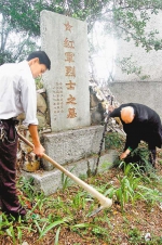 黔江两代人“接力守墓” 守护烈士陵园69年 - 重庆晨网