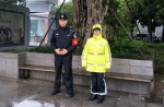 重庆55岁女侦查员即将退休仍在巡逻，曾是县局首位配枪女警 - 公安厅