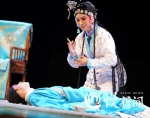 重大版川剧《白蛇传》上演  演员个个都是95后颜值担当 - 重庆晨网