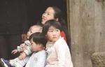 5个月前，黔江一名7个月大的婴儿落入火中被严重烧伤！现在…… - 重庆晨网