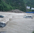 昨夜巫溪出现强降雨河水猛涨 今晨两汽车落入河中 - 重庆晨网