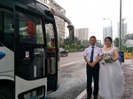 确认过眼神！因公交三次相遇 他们今天乘公交结婚 - 重庆晨网