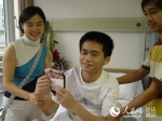 他14年前捐造血干细胞救女子 如今两人亲似姐弟 - 重庆晨网