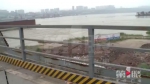 江边莫名多出大量建筑垃圾 相关部门表示将查处 - 重庆晨网