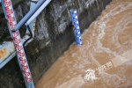 今年以来最大过境洪水通过重庆主城 两江交汇宛若仙境 - 重庆晨网