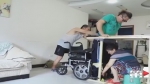 高位截瘫的他 梦想坐轮椅独自重走丝绸之路 - 重庆晨网