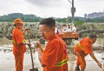 洪水退后：重庆干部群众志愿者协力清淤、防疫 - 重庆新闻网