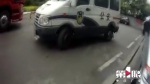 面包车内报警设备一应俱全 “高仿”警车被抓现行 - 重庆晨网