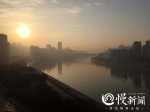 你上班路上错过的李子坝四季美景，他拍下来了…… - 重庆晨网