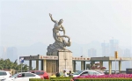 重庆长江大桥雕塑《春·夏·秋·冬》——这座城市思想解放的代名词 - 重庆晨网