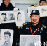 52岁保安大叔右手残疾左手作画引来12万点赞，他的励志故事值得看看 - 重庆晨网