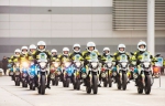 十二月二十日，悦来国博中心，渝警骁骑队员进行团体基础技能展示。首席记者 崔力 摄 - 重庆新闻网
