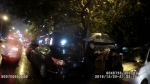 我给你撑起！九龙坡民警凄风苦雨中为醉酒男子撑伞被赞“最温暖” - 公安厅