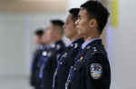 超帅！第一代移民警官亮相重庆机场 - 重庆晨网