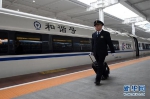 （关注春运）（4）39年火车司机的最后一个春运 - 重庆晨网