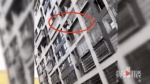 ​重庆惊现真人版“蜘蛛侠”！4岁男童被卡防盗网，男子徒手爬6楼救人 - 重庆晨网