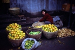 80年代重庆爬坡上坎的老照片 那时的群林商场很气派 - 重庆晨网