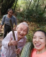 102岁还能抡锄下地…这位重庆老太活成了我们梦想的模样！ - 重庆晨网
