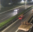 女子驾三轮车误入高速路 在超车道低速行驶险酿事故 - 重庆晨网