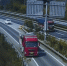 重型货车走错道 高速路上倒车险象环生 - 重庆晨网