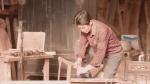 “家具医生”学艺40年 家里藏了一屋子传统家具 - 重庆晨网