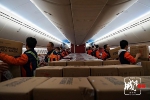 满载抗疫物资……“客改货”航班从山城飞往全球 - 重庆晨网