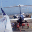 两客机停机坪内发生剐蹭 航空公司：系飞机离港推出过程中发生 事故原因正在调查中 - 重庆晨网