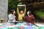 （图片故事）（2）无声课堂点亮哑女绘画梦想 - 重庆晨网