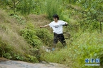 （图片故事）（6）重庆永川：雨中逆行者 守护百姓安全的地质灾害监测员 - 重庆晨网